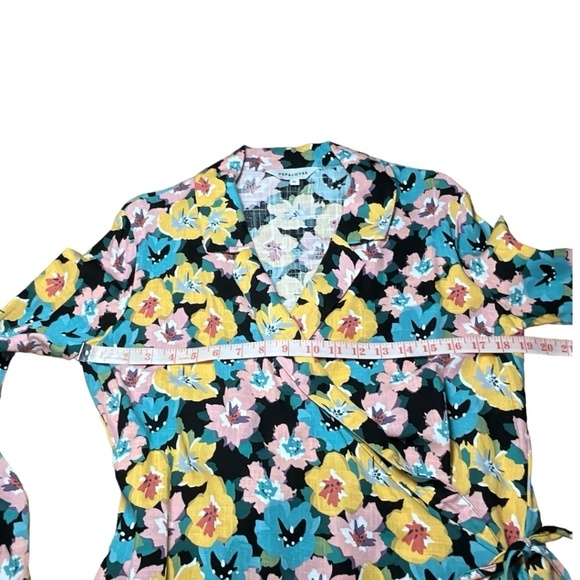 ANTHROPOLOGIE PEPALOVES Floral True Wrap Blouse Viscose / Linen Blend US Sz M - Picture 4 of 8